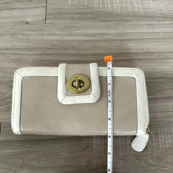 Vintage Coach Continental Zip Around Leather Wallet Almond and Beige - Picture 14 of 16